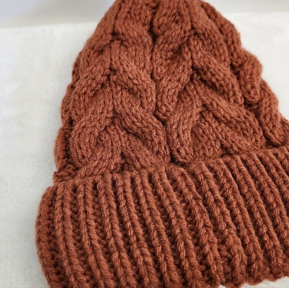 NWT Time and Tru Brown Cinnamon Spice Cable Knit Winter Beanie Hat - Picture 9 of 15